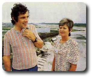 Michel Chevalet, à ses débuts en télé, en compagnie de son épouse, Josiane qui a été la productrice de sa première émission TV, La petite science Michel Chevalet, à ses débuts en télé, en compagnie de son épouse, Josiane qui a été la productrice de sa première émission TV, La petite science