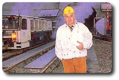 De l'arrivée des premiers tunneliers jusqu'à la poignée de main historique, Michel Chevalet a suivi d'un bout à l'autre le percement du tunnel sous la Manche...